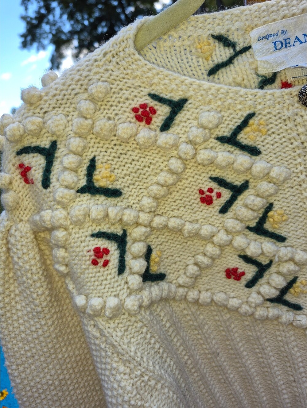 Vintage Cream-Colored Wool cardigan by Deans of Scotland - Picture 5 of 7